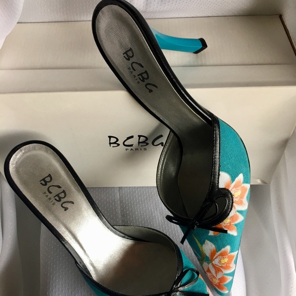 BCBG Women’s Shoes - Picture 5 of 7